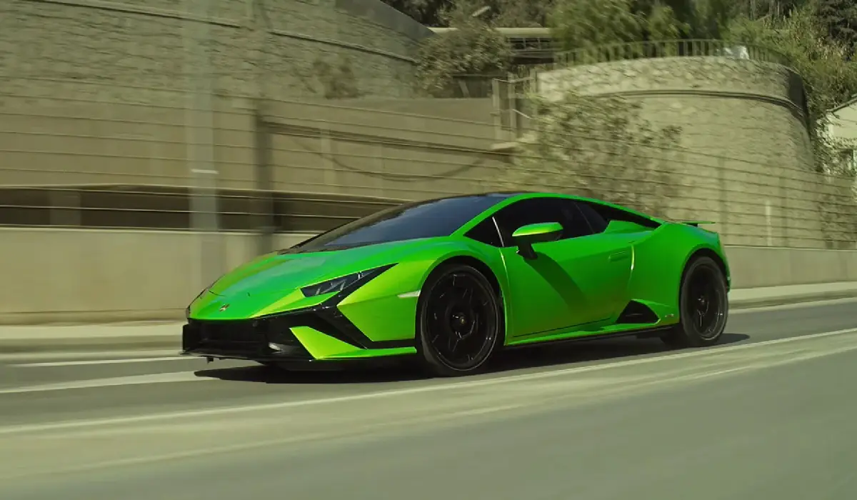 Lamborghini - Huracan Tecnica - Luxury Car Rentals - Preowned Luxury Car - Exclusive Concierge Club.webp